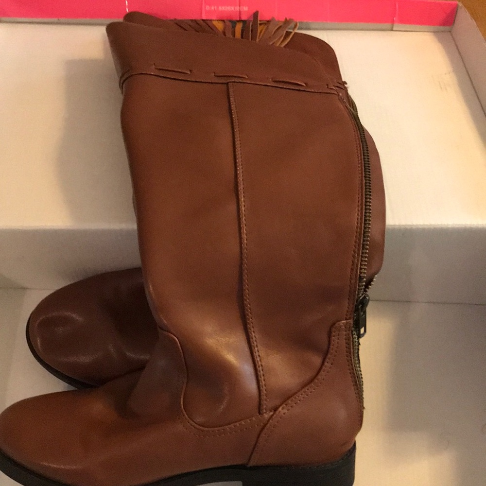 Girls boots